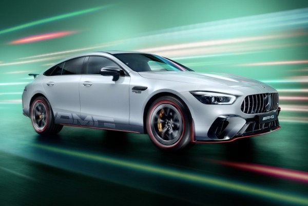 У гибрида Mercedes-AMG GT появилась юбилейная версия F1 Edition У гибрида Mercedes-AMG GT появилась юбилейная версия F1 Edition