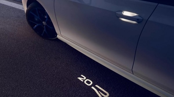 Хэтчбек Volkswagen Golf R получил 333-сильный агрегат к 22-летнему юбилею