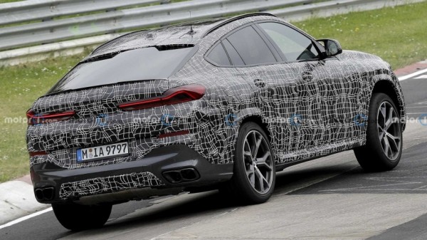 Компания BMW тестирует прототип обновленного кроссовера X6