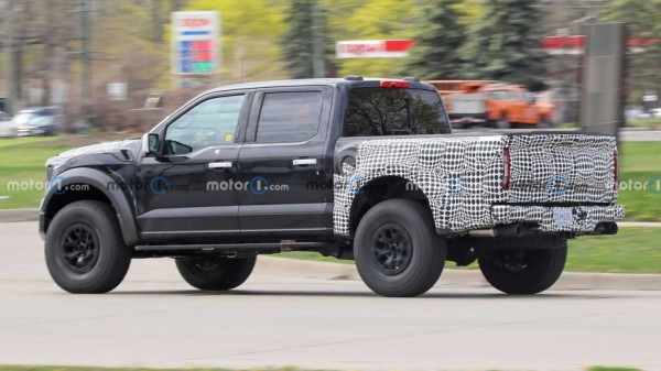 Компания Ford представит "заряженный" F-150 Raptor R с 5,2-литровым V8