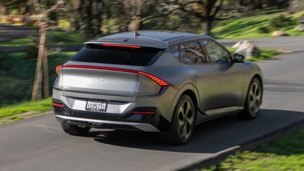 Компания Hyundai планирует производить электромобили на новом завод в США Компания Hyundai планирует производить электромобили на новом завод в США