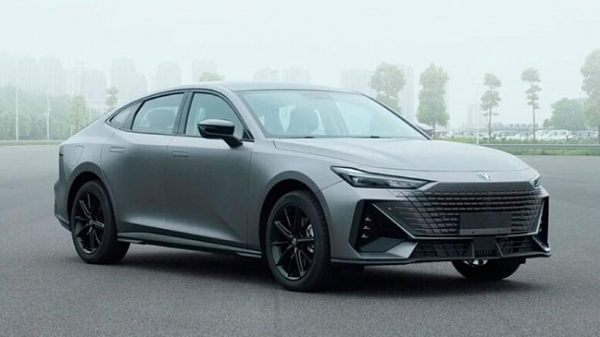 Компания Porsche продемонстрировала спортивный электромобиль GT4 E-Performance мощностью на 1000 л.с.