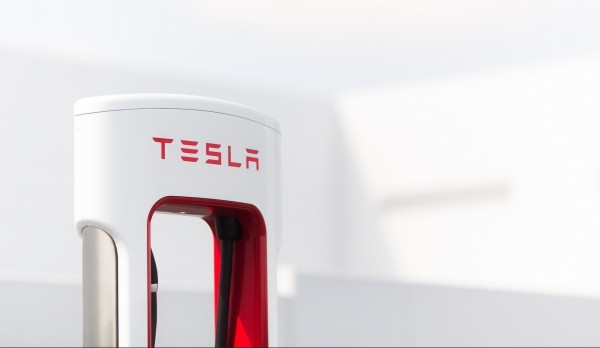 Компания Tesla в мае приостановила большую часть завода в Шанхае из-за проблем с поставками Компания Tesla в мае приостановила большую часть завода в Шанхае из-за проблем с поставками