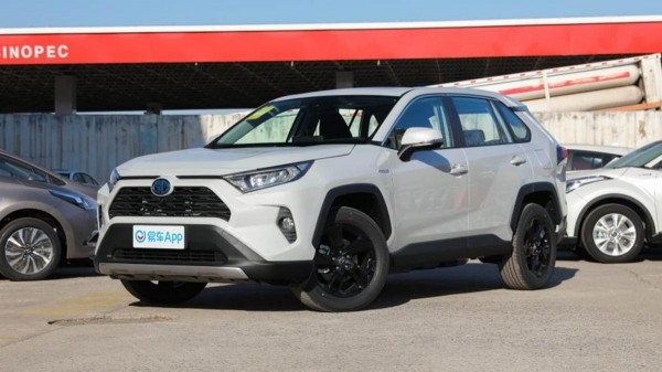 Кроссовер Toyota RAV4 стал бестселлером рынка США по итогам апреля 2022 года