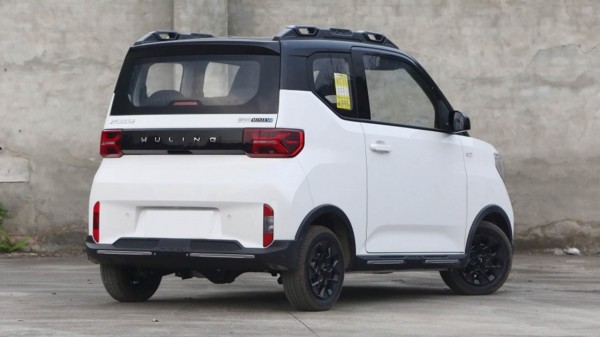 Миниатюрный электрокар Wuling Hongguang Mini EV стал бестселлером в КНР в апреле 2022 года Миниатюрный электрокар Wuling Hongguang Mini EV стал бестселлером в КНР в апреле 2022 года