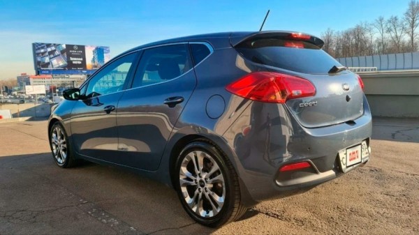 На Авто.ру выставили на продажу 10-летний Kia Cee'd с крошечным пробегом за 1 млн 370 тысяч рублей На Авто.ру выставили на продажу 10-летний Kia Cee'd с крошечным пробегом за 1 млн 370 тысяч рублей