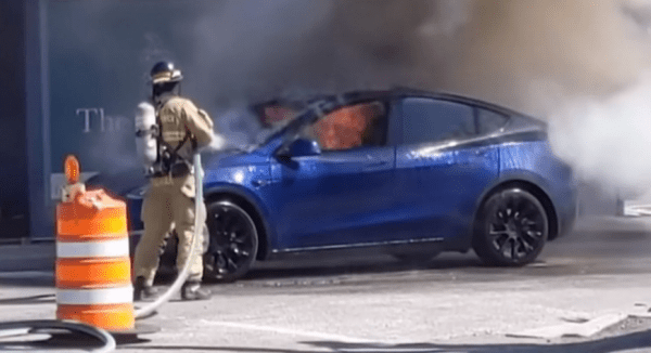 NHTSA просит у Tesla отчёт о недавнем пожаре Model Y в Канаде NHTSA просит у Tesla отчёт о недавнем пожаре Model Y в Канаде