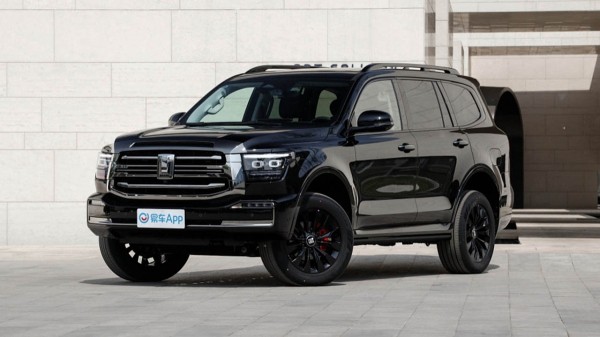 Новый внедорожник Tank 500 оказался популярнее Toyota Land Cruiser 300 у водителей из Китая Новый внедорожник Tank 500 оказался популярнее Toyota Land Cruiser 300 у водителей из Китая