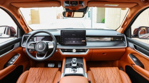 Новый внедорожник Tank 500 оказался популярнее Toyota Land Cruiser 300 у водителей из Китая Новый внедорожник Tank 500 оказался популярнее Toyota Land Cruiser 300 у водителей из Китая