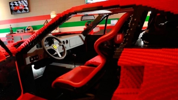 Полноразмерная модель Ferrari F40 из Lego официально представлена Полноразмерная модель Ferrari F40 из Lego официально представлена