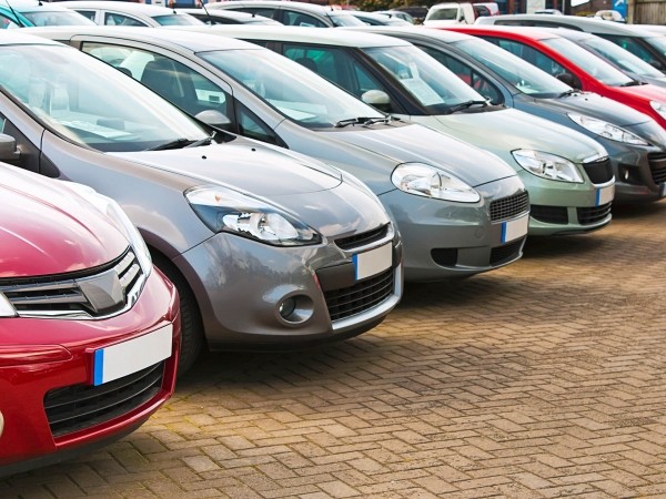 Портал АВИТО запустил аукцион для продажи авто с пробегом в РФ в мае 2022 года