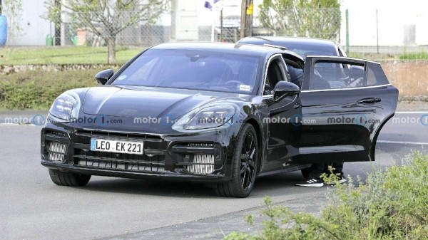 Представлены фото фастбэка Porsche Panamera 2024 модельного года Представлены фото фастбэка Porsche Panamera 2024 модельного года