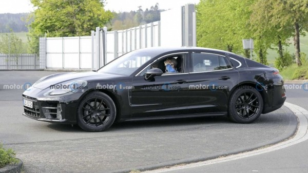 Представлены фото фастбэка Porsche Panamera 2024 модельного года Представлены фото фастбэка Porsche Panamera 2024 модельного года