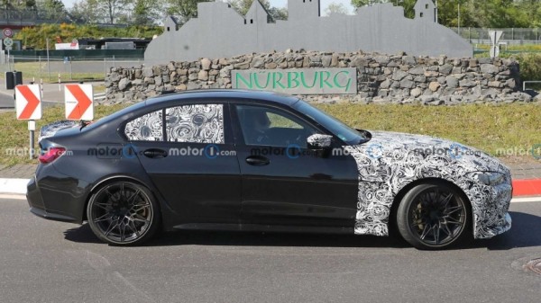 В Сети появились снимки с мощным BMW M3 CS 2023 модельного года