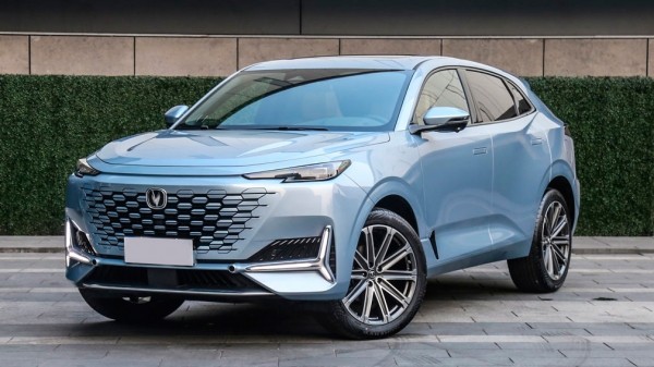 В России начали продавать новый кроссовер CHANGAN UNI-K почти за 5 млн рублей в мае 2022 года В России начали продавать новый кроссовер CHANGAN UNI-K почти за 5 млн рублей в мае 2022 года