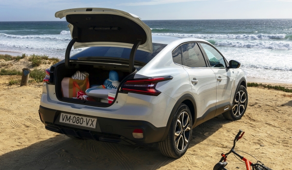 Кросс-седан Citroen C4 X пришел на подмогу хэтчбеку