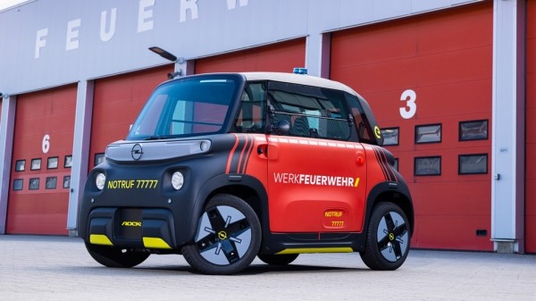 Компания Opel подготовила компактный квадрицикл Rocks-e для пожарной службы
