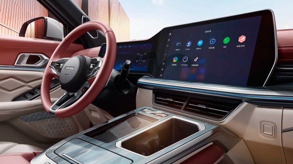 Компания Haval запустила продажи гибридного кроссовера Monster