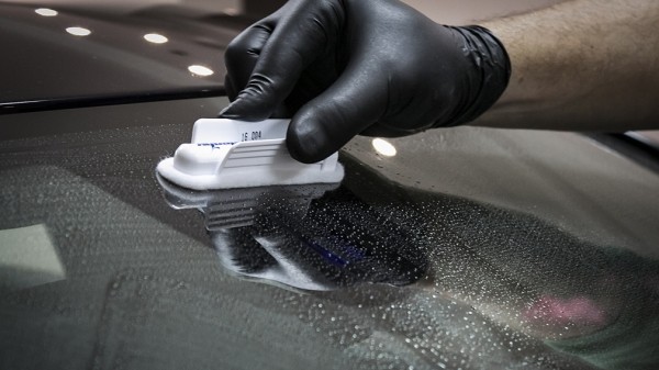 Как может навредить антидождь и чем нужно руководствоваться при выборе жидкости