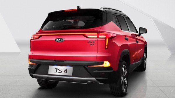 Новый кроссовер JAC JS4 появится на рынке РФ в трех комплектациях в июле 2022 года