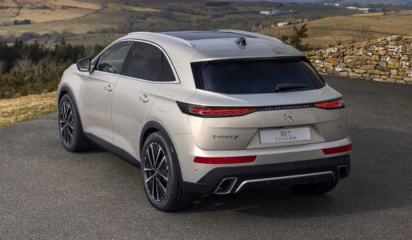 Представлен обновленный кроссовер DS 7