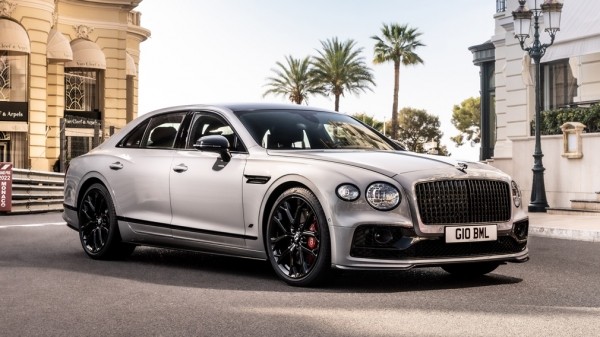 Компания Bentley представила спортивный седан Bentley Flying Spur S 2023 года