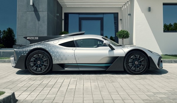 Mercedes-AMG One с техникой Формулы-1 все-таки стал серийным Mercedes-AMG One с техникой Формулы-1 все-таки стал серийным