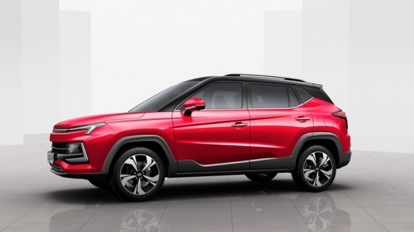 Новый кроссовер JAC JS4 появится на рынке РФ в трех комплектациях в июле 2022 года