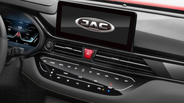 Новый кроссовер JAC JS4 появится на рынке РФ в трех комплектациях в июле 2022 года