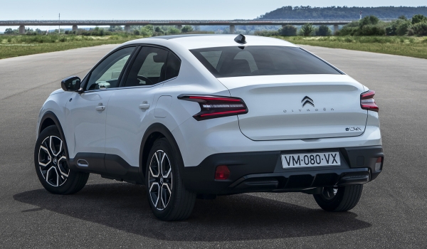 Кросс-седан Citroen C4 X пришел на подмогу хэтчбеку