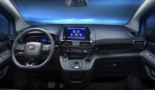 Новый Fiat Doblo расширил гамму каблучков-близнецов Новый Fiat Doblo расширил гамму каблучков-близнецов