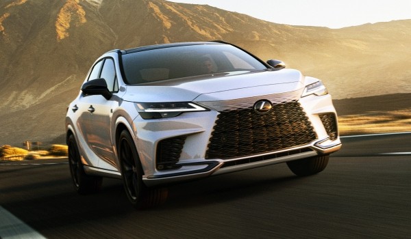 Представлен кроссовер Lexus RX пятого поколения Представлен кроссовер Lexus RX пятого поколения