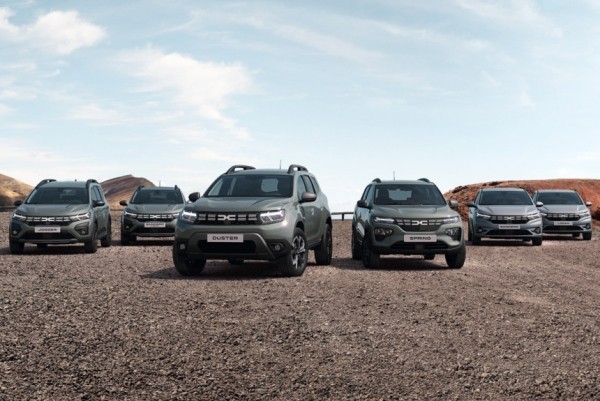 Dacia меняется: новый логотип, рестайлинг гаммы и ограничитель скорости Dacia меняется: новый логотип, рестайлинг гаммы и ограничитель скорости