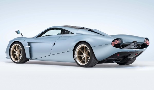 Гиперкар Pagani Huayra Codalunga махнет хвостом на прощание