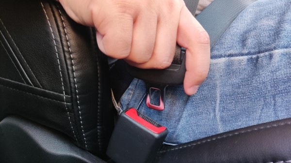 «Известия»: в РФ подготовлен законопроект, который отменяет штрафы за ряд незначительных нарушений ПДД