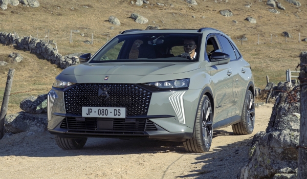 Представлен обновленный кроссовер DS 7