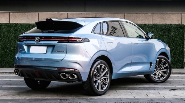 В России начали продавать новый кроссовер CHANGAN UNI-K почти за 5 млн рублей в мае 2022 года В России начали продавать новый кроссовер CHANGAN UNI-K почти за 5 млн рублей в мае 2022 года