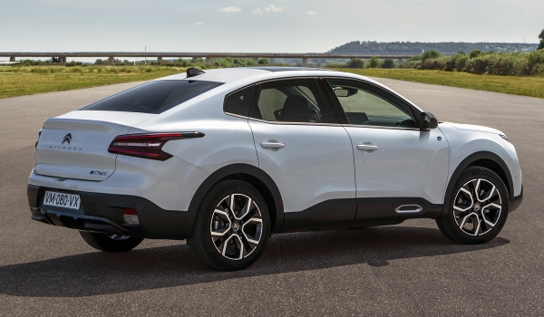 Кросс-седан Citroen C4 X пришел на подмогу хэтчбеку