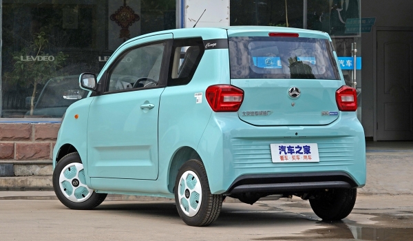 BAIC начал производство двух миниатюрных электромобилей BAIC начал производство двух миниатюрных электромобилей