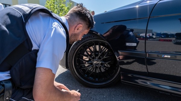 Автоэксперт Дмитрий Болысов напомнил о рисках при установке спортивных шин на обычные машины Автоэксперт Дмитрий Болысов напомнил о рисках при установке спортивных шин на обычные машины