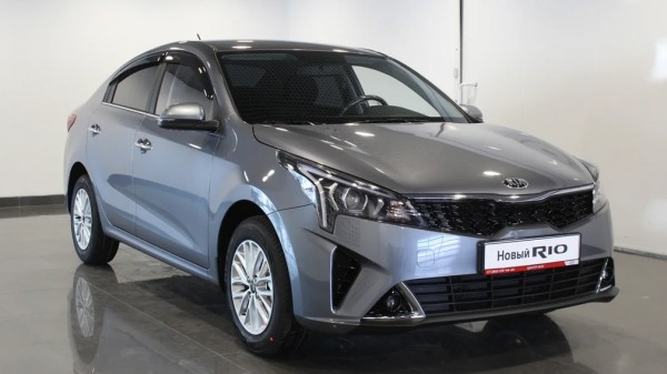 В мае россияне купили новых легковых машин на 2% меньше, чем в апреле