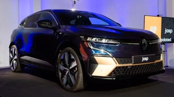 Компания Renault посвятила современный Megane E-Tech классическому Clio Williams Компания Renault посвятила современный Megane E-Tech классическому Clio Williams