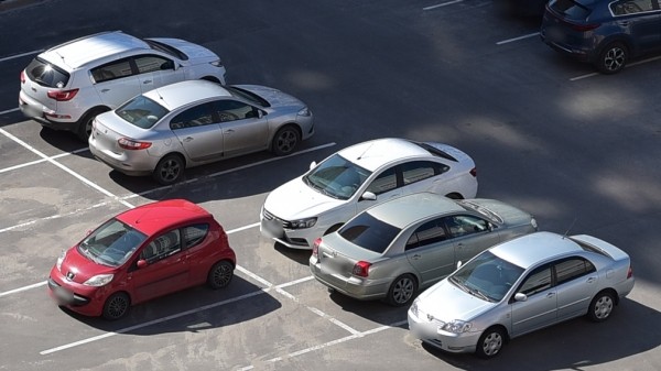 Жители РФ, купившие автомобиль за границей, не могут его зарегистрировать в ГИБДД в 2022 году Жители РФ, купившие автомобиль за границей, не могут его зарегистрировать в ГИБДД в 2022 году