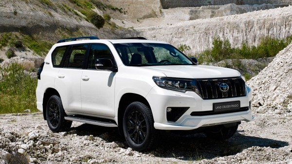 В 2022 году граждане из РФ начали скупать недорогие Toyota Land Cruiser Prado в Японии 