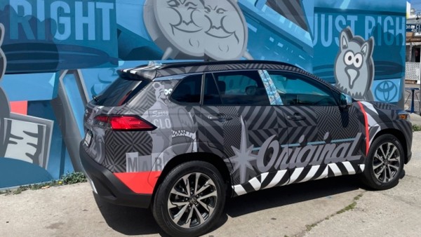 Американские художники подготовили три уникальных Toyota Corolla Cross Американские художники подготовили три уникальных Toyota Corolla Cross