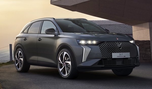 Представлен обновленный кроссовер DS 7