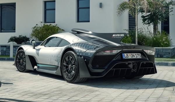 Mercedes-AMG One с техникой Формулы-1 все-таки стал серийным Mercedes-AMG One с техникой Формулы-1 все-таки стал серийным