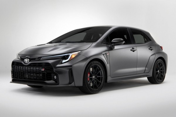 У хот-хэтча Toyota GR Corolla появилась двухместная версия У хот-хэтча Toyota GR Corolla появилась двухместная версия