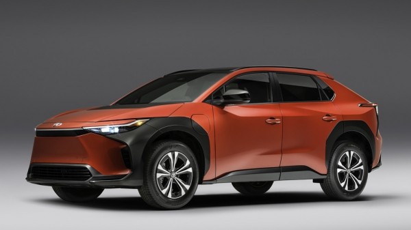 Компания TOYOTA отзывает 2,7 тыс. электрокроссоверов bZ4X из-за плохого крепления колес Компания TOYOTA отзывает 2,7 тыс. электрокроссоверов bZ4X из-за плохого крепления колес