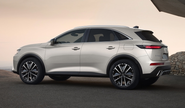 Представлен обновленный кроссовер DS 7